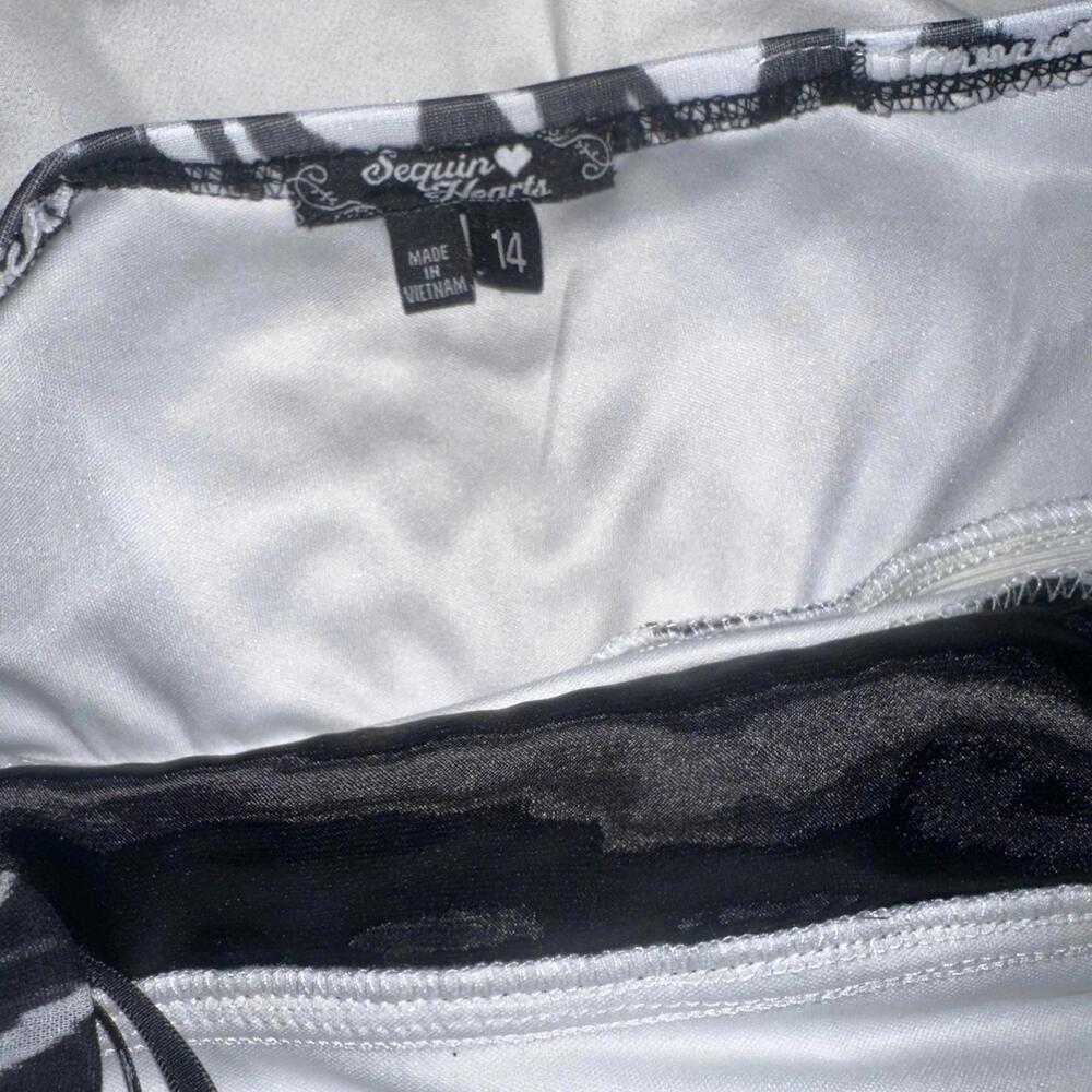 Y2K Zebra Ruffle Halter Top Rework - Picture 3 of 6